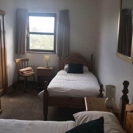 Dalys Accommodation Килкени Екстериор снимка