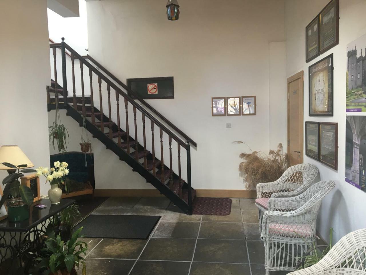 Dalys Accommodation Килкени Екстериор снимка